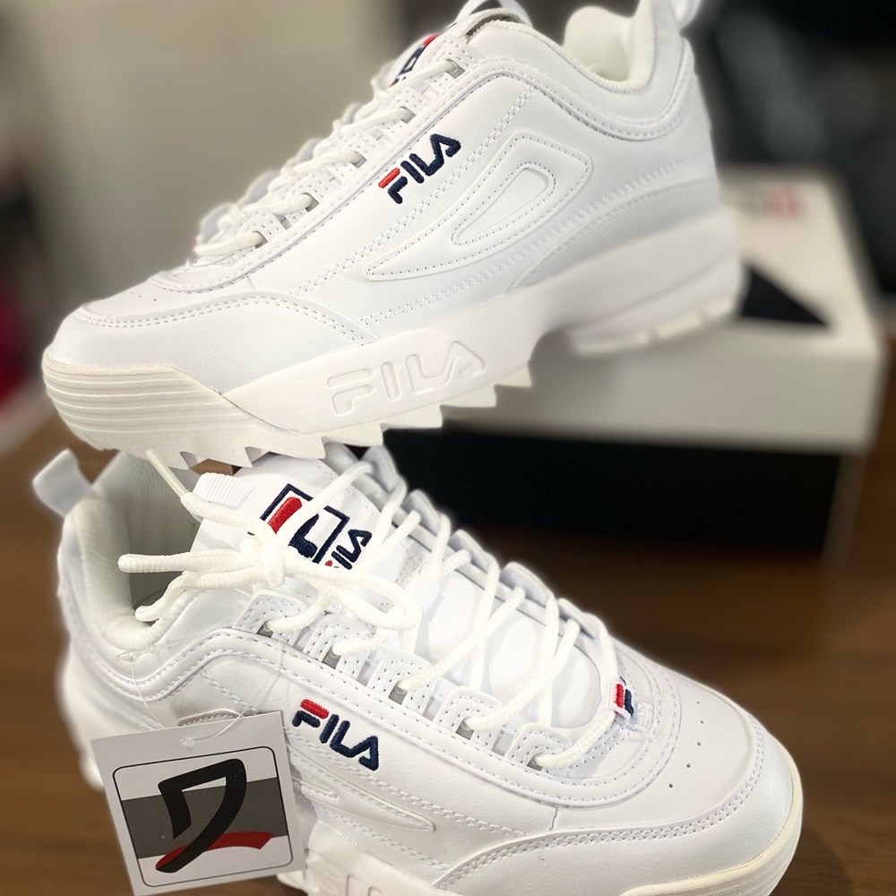Fila Disruptor 2 Big Kids size 4.5 Unisex (last one)